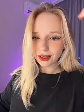 Eva Millss online show from September 12, 1:11 pm