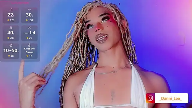 DanniLee  online show from October 21, 10:21 pm