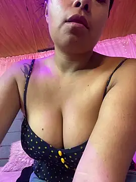 Snapshot of GoddessMeegan chatting on February 24, 5:20 pm GoddessMeegan online show from February 24, 5:20 pm