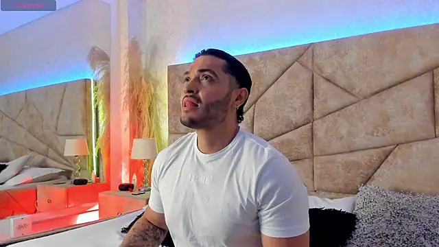 JossAckland online show from February 1, 7:01 pm