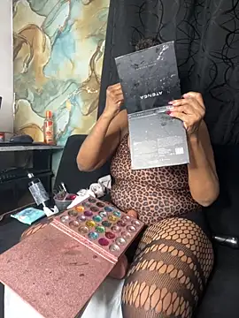 chiquimaturesexy online show from May 23, 11:09 pm