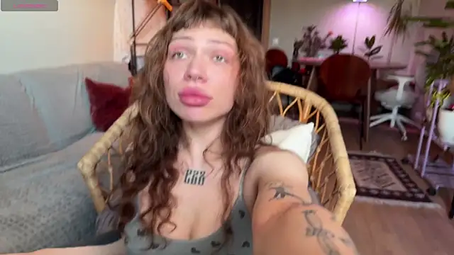 PaulaPratt online show from June 5, 1:50 pm