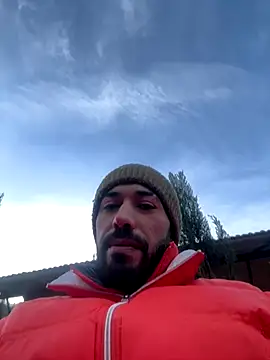 Snapshot of djtimka chatting on December 15, 5:12 am djtimka online show from December 15, 5:12 am