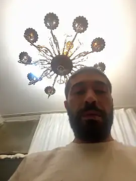 Snapshot of djtimka chatting on February 1, 2:32 am djtimka online show from February 1, 2:32 am