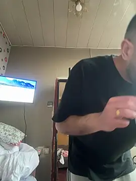 Snapshot of djtimka chatting on February 4, 2:01 pm djtimka online show from February 4, 2:01 pm