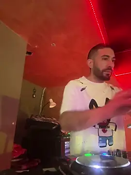 Snapshot of djtimka chatting on March 15, 10:05 pm djtimka online show from March 15, 10:05 pm