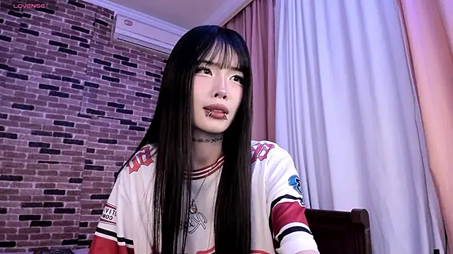 Velvetsky 1 online show from November 12, 5:24 pm