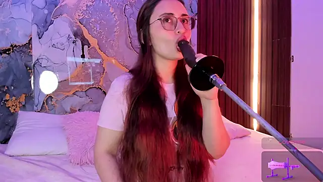 centaurigirl online show from October 24, 3:25 am