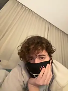 Snapshot of Your_femboy24 chatting on October 24, 11:23 pm Your femboy24 online show from October 24, 11:23 pm