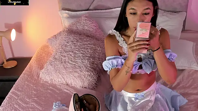 Emilyh  online show from November 6, 10:38 am