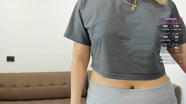 Snapshot of SheenaDollins chatting on December 8, 9:24 am SheenaDollins online show from December 8, 9:24 am