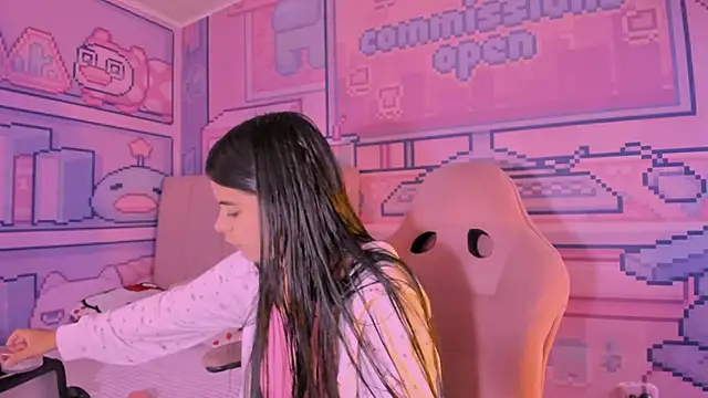 Snapshot of _18alice chatting on February 7, 7:27 pm 18alice online show from February 7, 7:27 pm