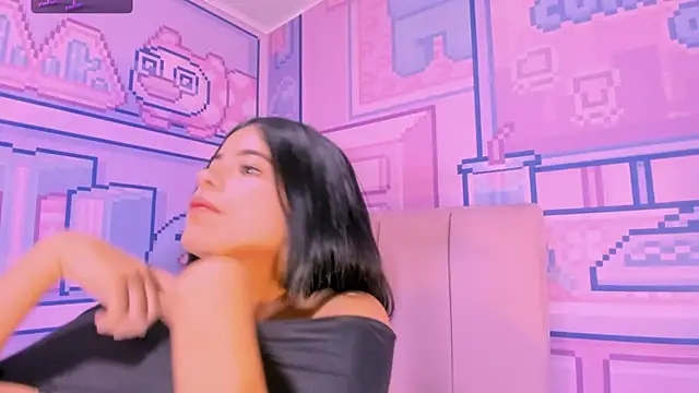 Snapshot of _18alice chatting on February 9, 10:32 pm 18alice online show from February 9, 10:32 pm