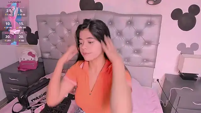 Snapshot of _18alice chatting on March 23, 2:59 am 18alice online show from March 23, 2:59 am