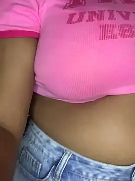 Snapshot of Doodhwaali chatting on March 16, 12:33 pm Doodhwaali online show from March 16, 12:33 pm