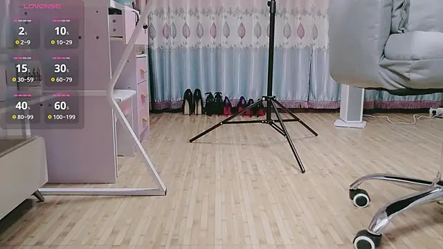 Snapshot of Mimiki-oo chatting on February 14, 11:29 am Mimiki-oo online show from February 14, 11:29 am