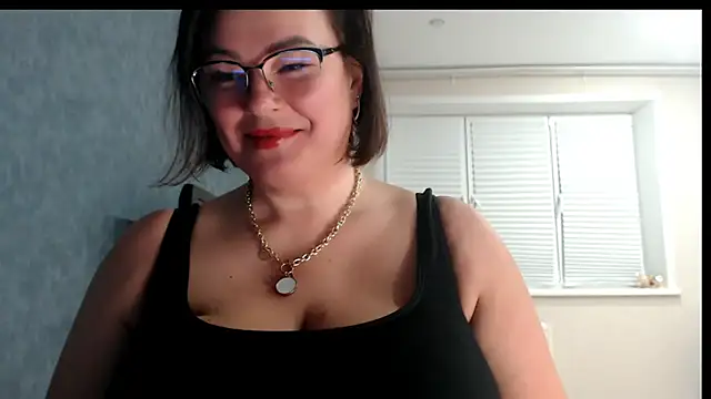 Nora Star online show from April 10, 6:23 pm