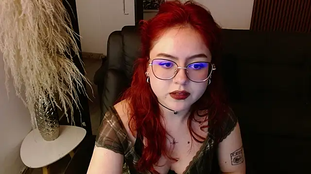 crimson tati  online show from December 29, 9:17 am