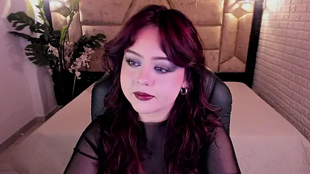 crimson tati  online show from May 15, 4:52 am