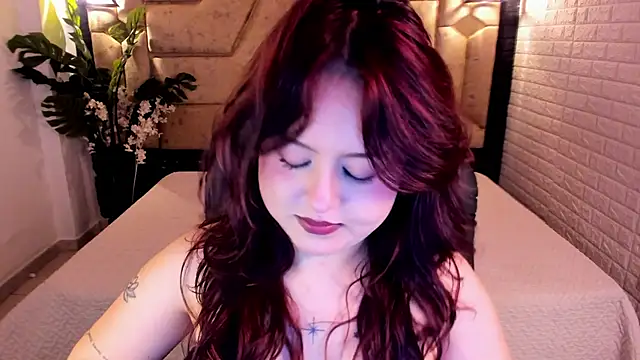 crimson tati  online show from May 21, 4:52 am