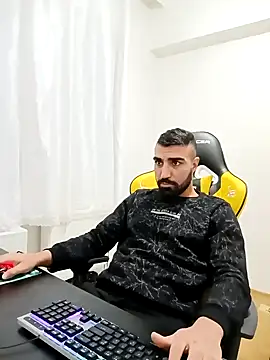 Snapshot of SertSikici022 chatting on December 5, 4:34 pm SertSikici022 online show from December 5, 4:34 pm