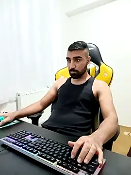 Snapshot of SertSikici022 chatting on December 16, 2:27 pm SertSikici022 online show from December 16, 2:27 pm