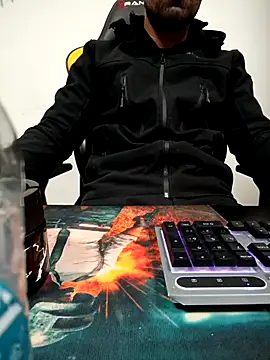 Snapshot of SertSikici022 chatting on March 11, 8:04 pm SertSikici022 online show from March 11, 8:04 pm