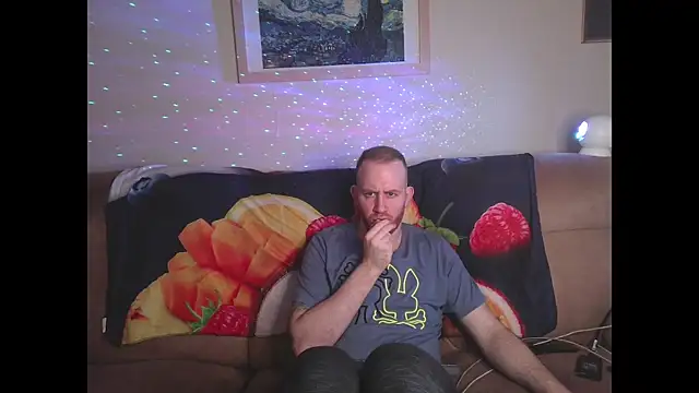 Snapshot of Tall_REC chatting on December 4, 3:32 pm Tall REC online show from December 4, 3:32 pm