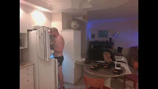 Snapshot of Tall_REC chatting on December 12, 6:21 pm Tall REC online show from December 12, 6:21 pm