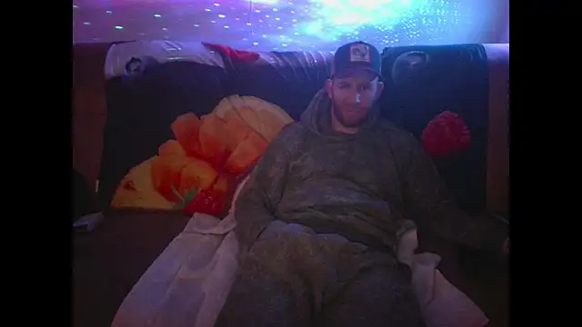 Snapshot of Tall_REC chatting on December 15, 1:35 am Tall REC online show from December 15, 1:35 am