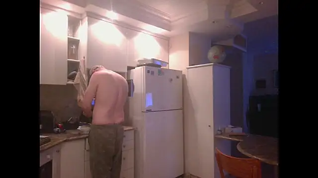 Snapshot of Tall_REC chatting on December 15, 4:26 pm Tall REC online show from December 15, 4:26 pm