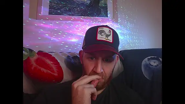 Snapshot of Tall_REC chatting on December 17, 12:34 am Tall REC online show from December 17, 12:34 am