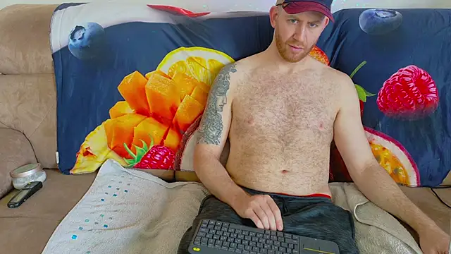 Snapshot of Tall_REC chatting on December 26, 11:43 am Tall REC online show from December 26, 11:43 am