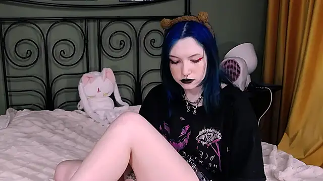 Snapshot of BlackyTea chatting on January 5, 7:07 pm BlackyTea online show from January 5, 7:07 pm