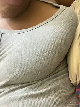 Snapshot of MsSapPhire500 chatting on February 1, 2:47 am MsSapPhire500 online show from February 1, 2:47 am