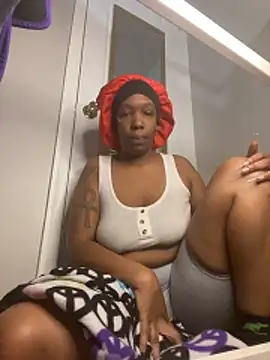 Snapshot of MsSapPhire500 chatting on December 20, 5:20 pm MsSapPhire500 online show from December 20, 5:20 pm