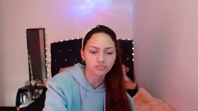 Snapshot of holy_juli chatting on July 26, 4:58 pm holy juli online show from July 26, 4:58 pm