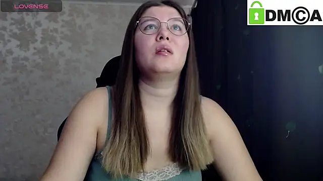 Snapshot of holy_michela chatting on October 6, 4:10 am holy michela online show from October 6, 4:10 am