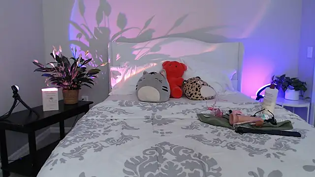 Snapshot of Sophieeestar chatting on January 18, 1:19 am Sophieeestar online show from January 18, 1:19 am