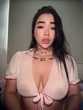 Snapshot of Nickiiiii chatting on September 12, 8:42 pm Nickiiiii online show from September 12, 8:42 pm