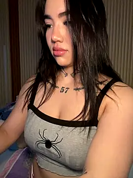 Snapshot of Nickiiiii chatting on October 18, 4:52 pm Nickiiiii online show from October 18, 4:52 pm