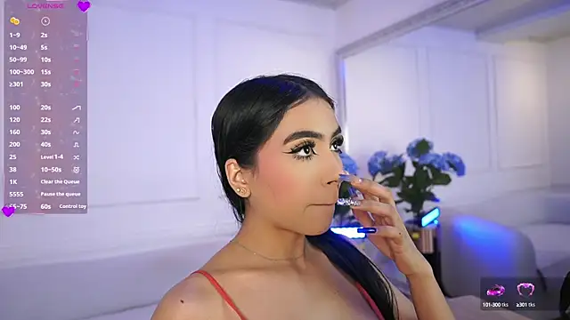 elasummer online show from February 18, 11:44 am