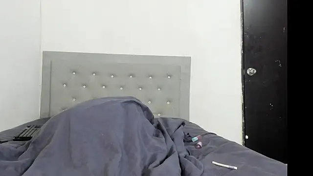 Snapshot of camila_bigcock169 chatting on March 11, 2:10 am camila bigcock169 online show from March 11, 2:10 am