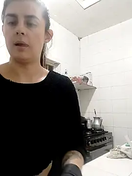 Snapshot of samanta_rosas1 chatting on January 6, 4:55 pm samanta rosas1 online show from January 6, 4:55 pm