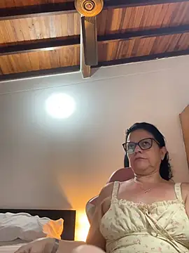 Snapshot of Sharongirl07 chatting on June 28, 2:28 am Sharongirl07 online show from June 28, 2:28 am