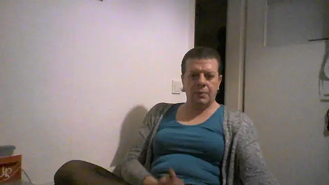 Snapshot of Peternylon1978 chatting on December 9, 9:48 pm Peternylon1978 online show from December 9, 9:48 pm
