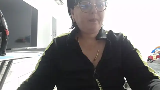 Amandamuller1982 online show from November 11, 2:11 am