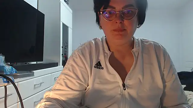 Amandamuller1982 online show from April 5, 10:18 pm