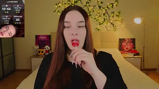 CookyDaisy online show from March 26, 2:39 am