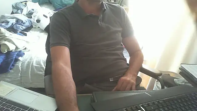 shyfrenchcock1 online show from July 16, 12:55 pm
